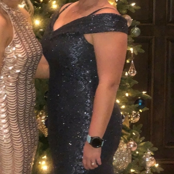 R&M Richard's Navy Formal Gown - Picture 4 of 5